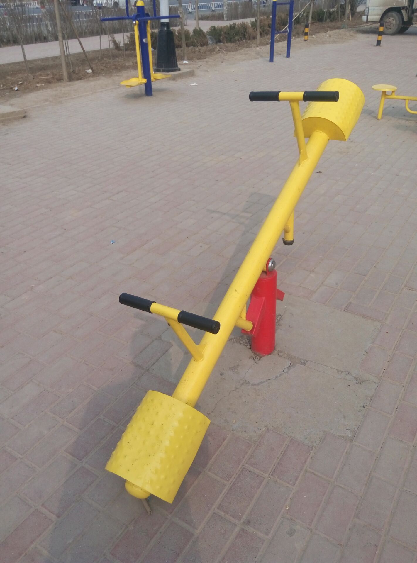 室外健身器材，蹺蹺板廠家，廣場(chǎng)健身路徑器材